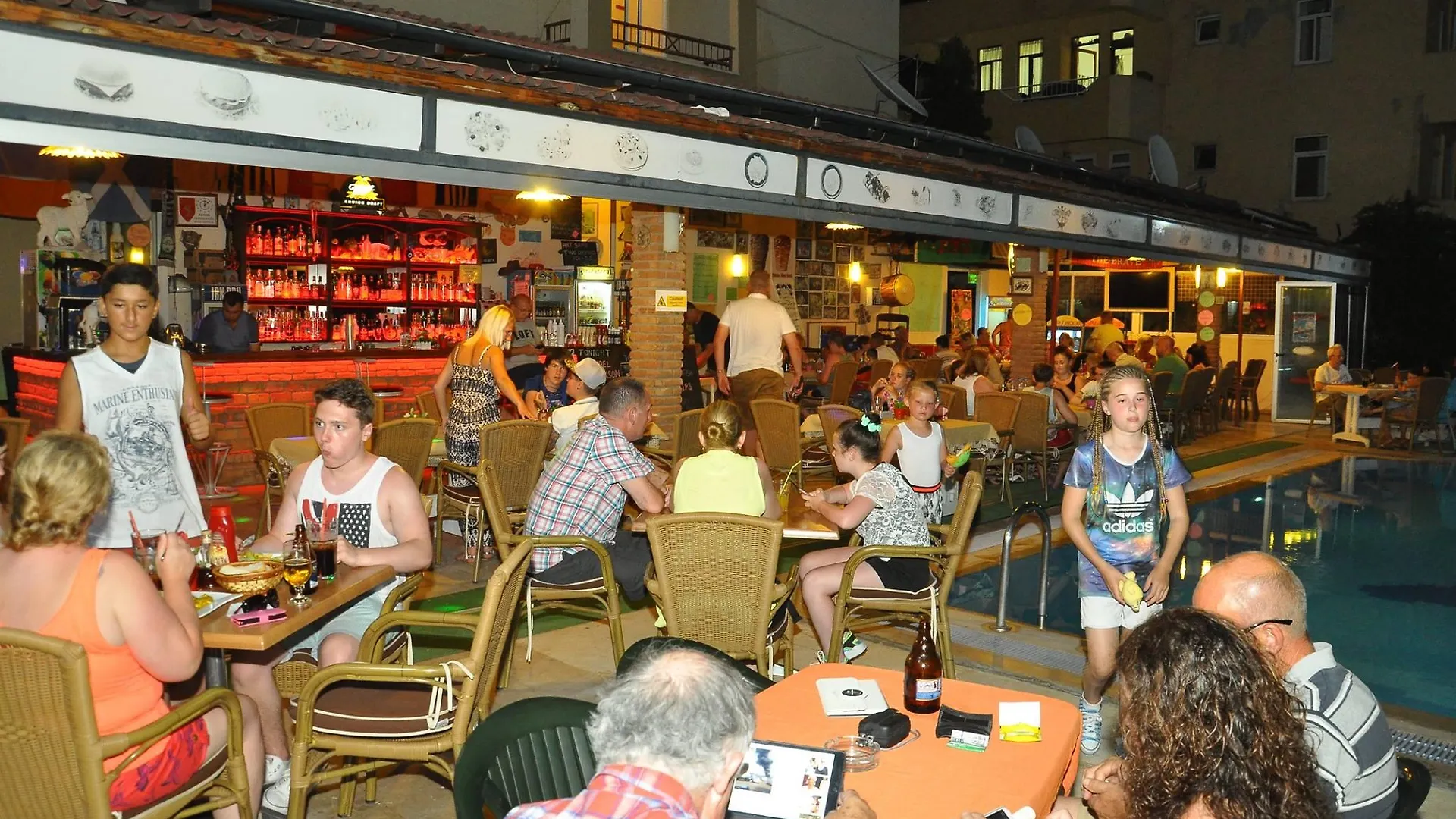 Albatros Apartments מרמריס