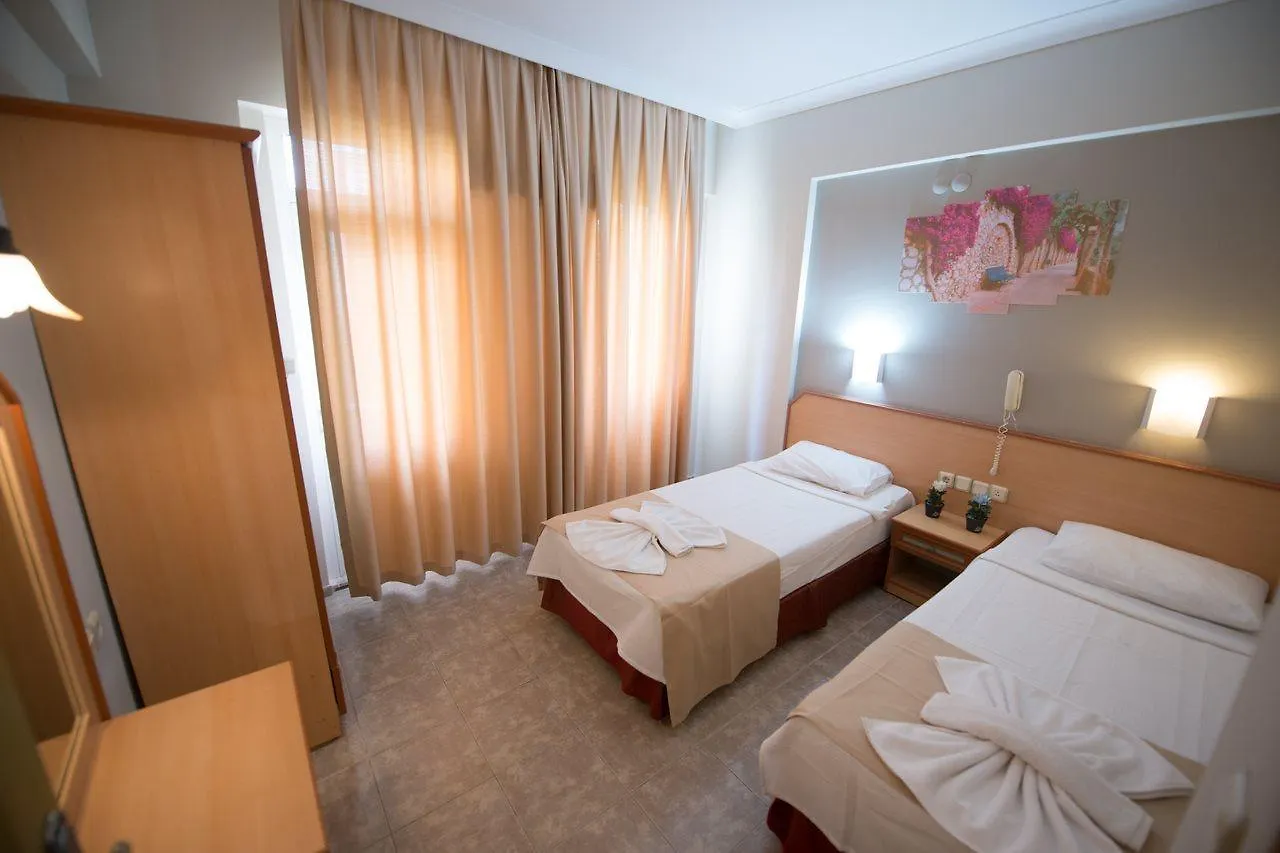 Albatros Apartments מרמריס