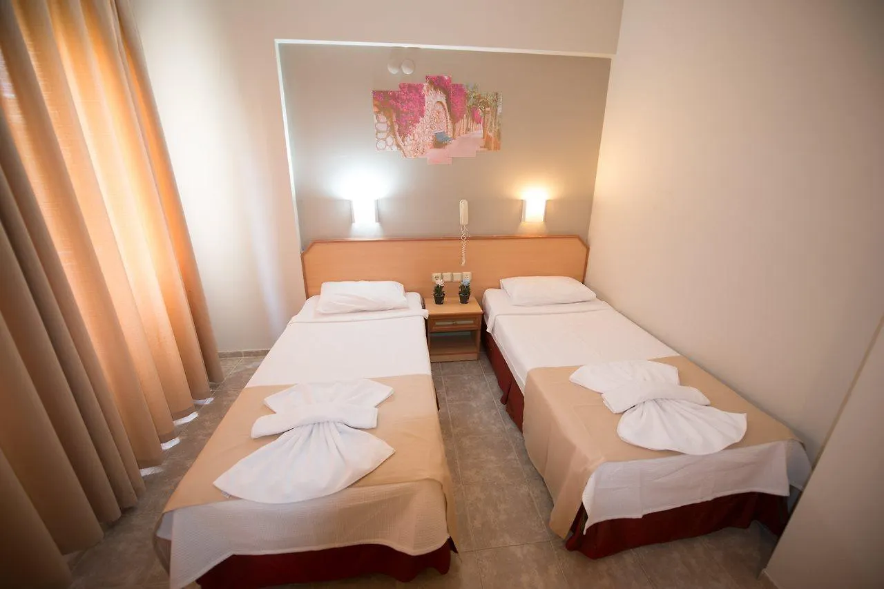 Albatros Apartments מרמריס