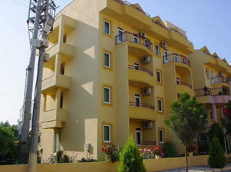Albatros Apartments מרמריס